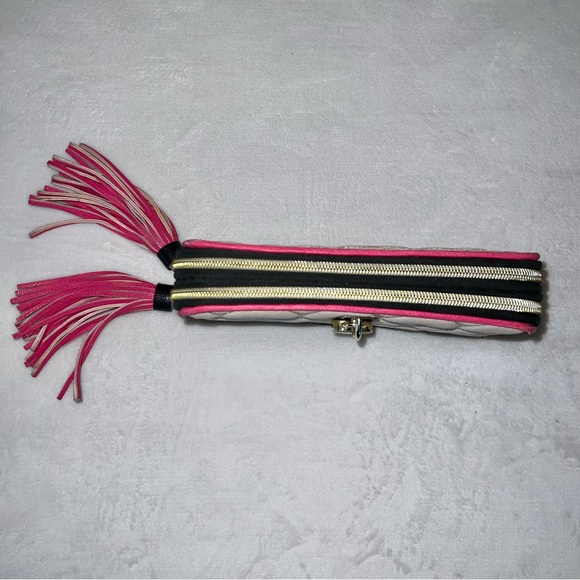 Betsey Johnson ZA Heart Stitch Design Wallet with Tassel & Heart Lock Logo Charm - Picture 3 of 15